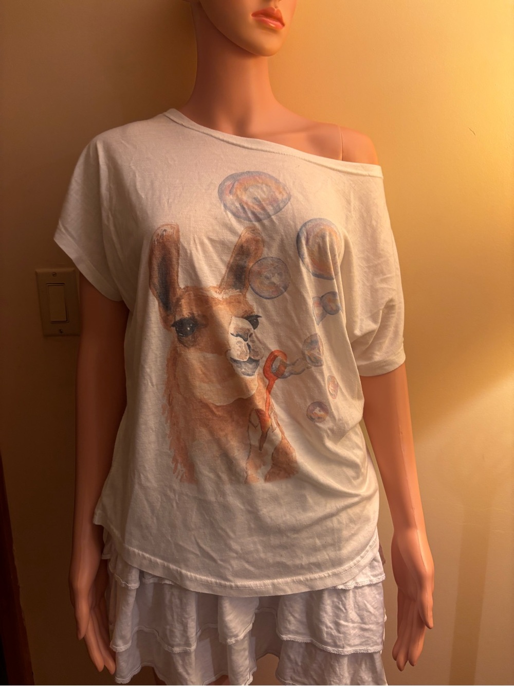 Source Unknown White Off-Shoulder Llama Bubble Graphic Tee
